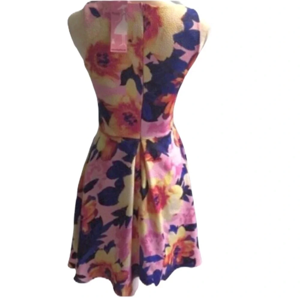 EVERLY Pink Floral Dress Fit Flare Small NWT Sleeveless Barbiecore Easter Spring - Picture 6 of 8